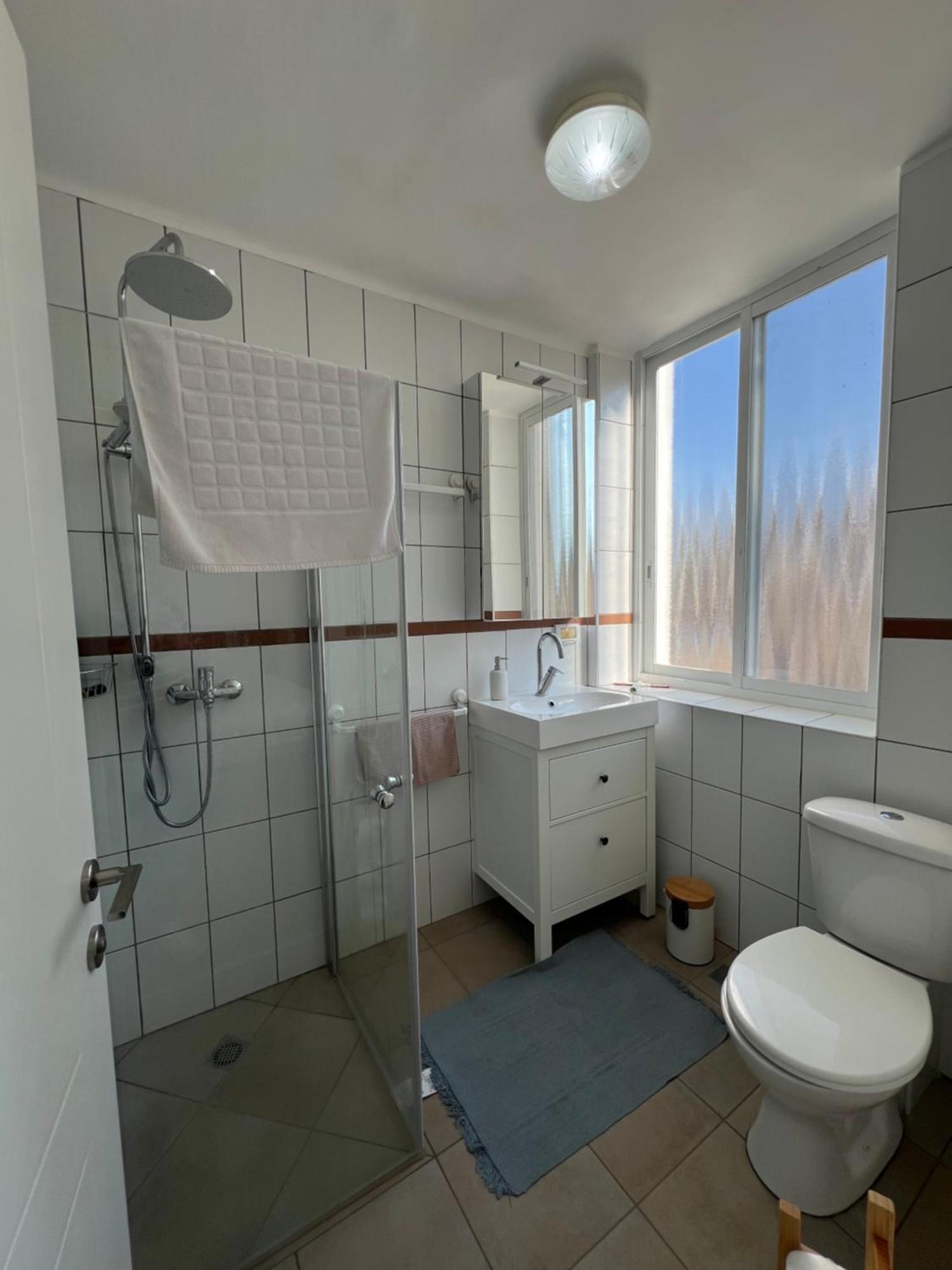 Modern And Spacious Apartment In Downtown ไฮฟา ภายนอก รูปภาพ